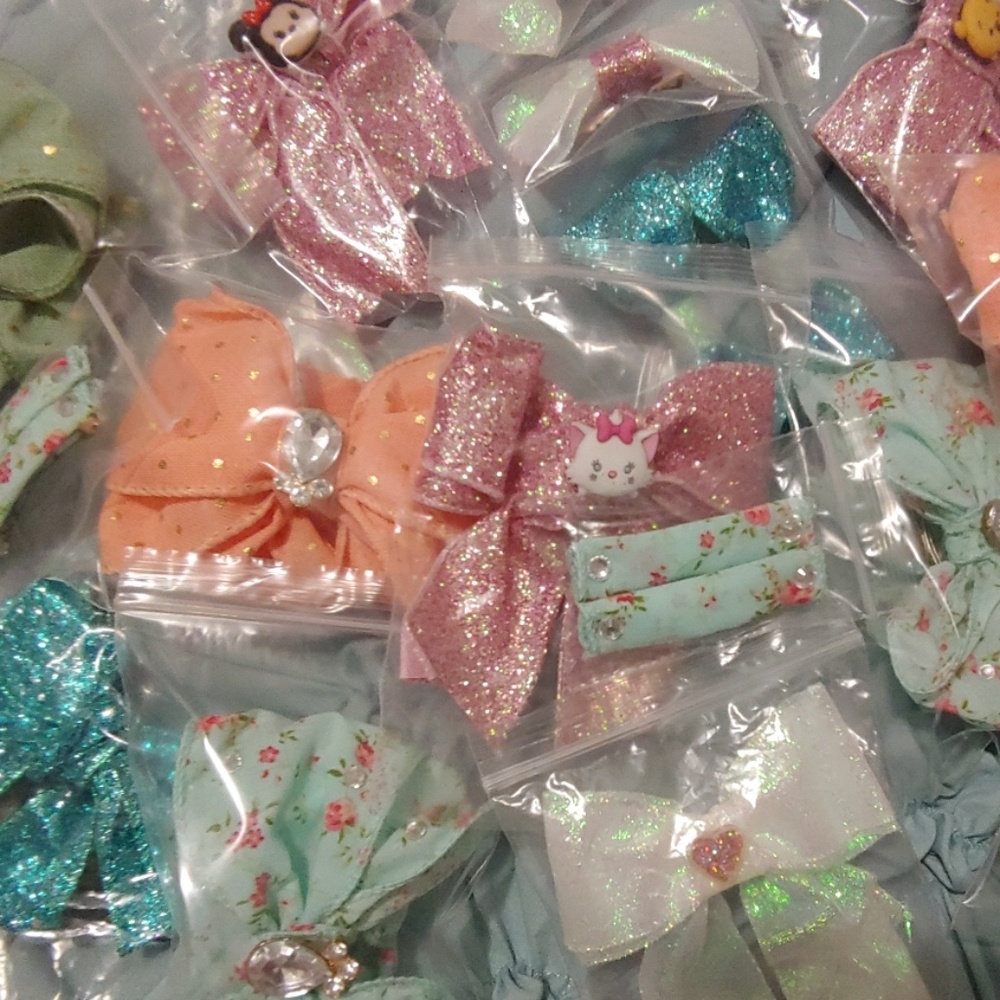 Girly Bows for school!!!